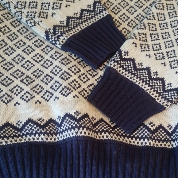 Izod Sweater - Picture 3 of 4